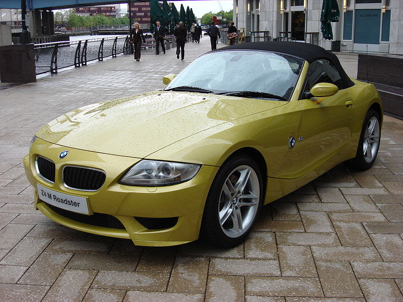 http://upload.wikimedia.org/wikipedia/commons/thumb/7/7a/BMW_Z4_M_Roadster_front.jpg/800px-BMW_Z4_M_Roadster_front.jpg