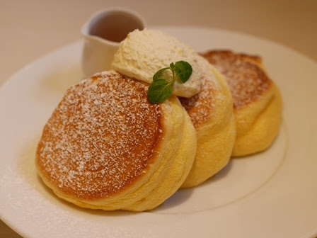 お気楽主婦のぐるぐる食べ歩き 鎌倉 小町 幸せのパンケーキ 鎌倉小町通り店 でふわっふわ 幸せのパンケーキ