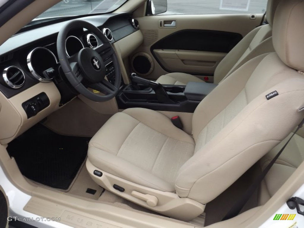 Medium Parchment Interior 2008 Ford Mustang V6 Deluxe Coupe