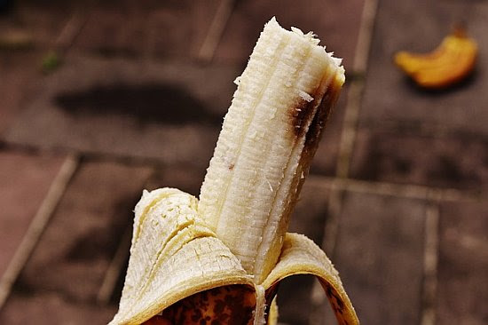 バナナの身の黒い部分の秘密 食べても大丈夫 長持ちさせる保管方法とは 思いつくまま ろしの雑多ブログ