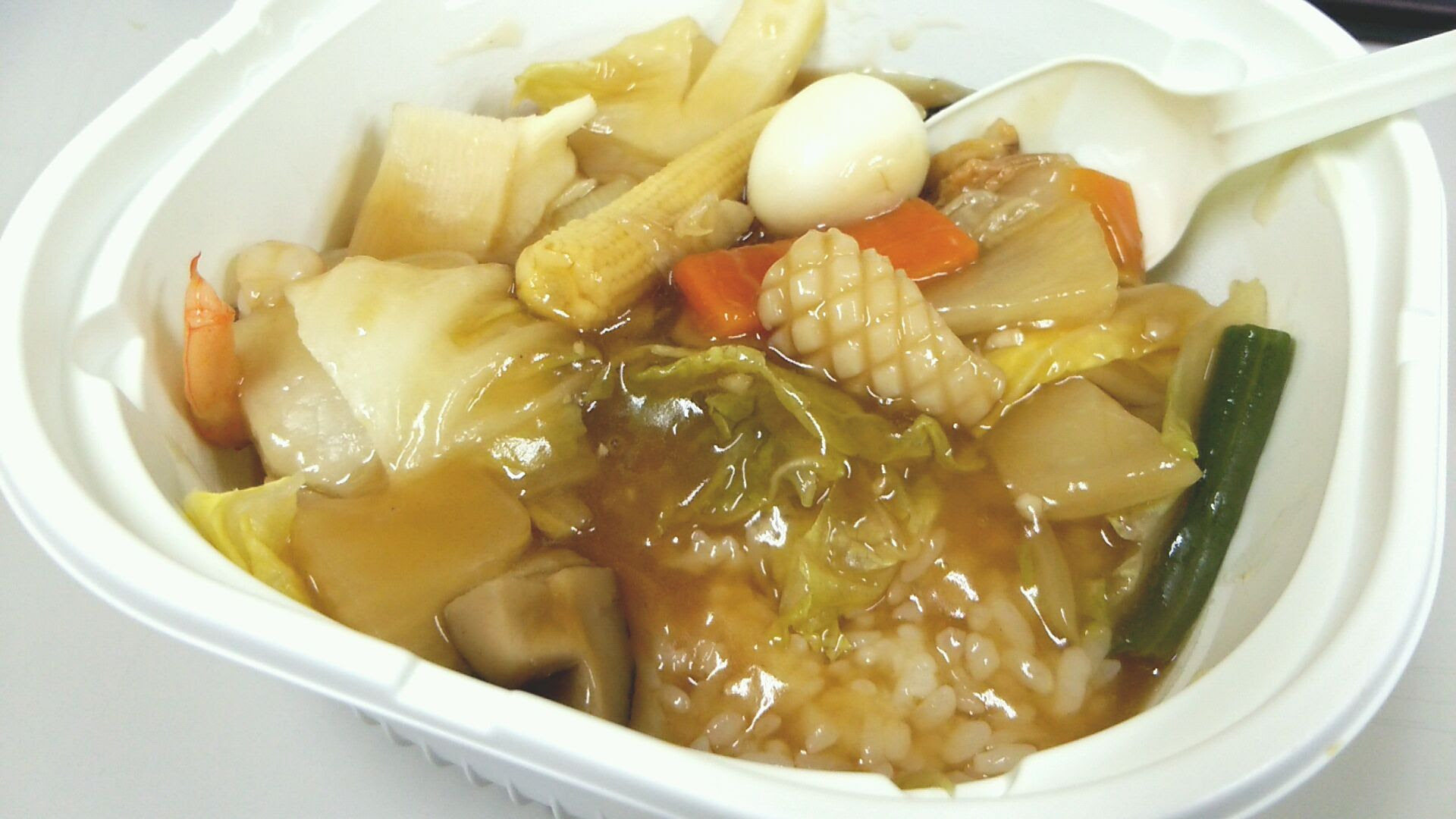 12品目の特製中華丼 セブンイレブン を食べた