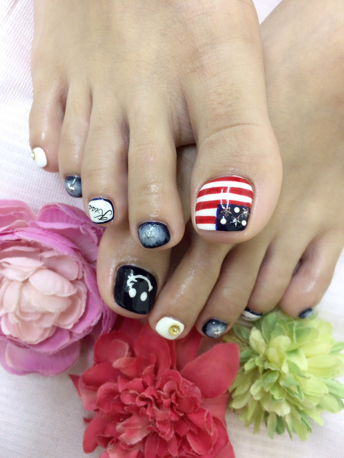 17夏フットジェルネイル 北九州小倉 黒崎ネイルサロン スクールフロール 北九州市黒崎 小倉のネイルサロン ネイルスクール Nailsalon School Flor エステサロンsoin De Pouce