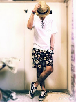 花柄のショートパンツのメンズコーデ2020 人気の花柄ショートパンツを