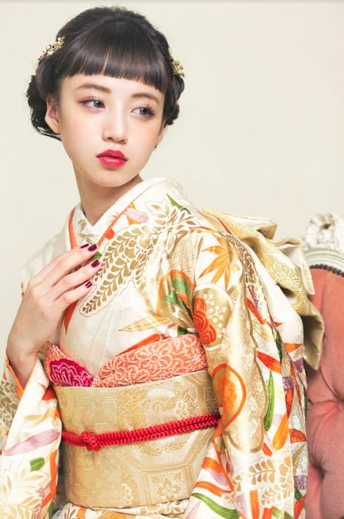 成人式のロングの髪型22 編み込みなどヘアアレンジ方法も紹介 春夏秋冬トレンド情報ピポパ発信局