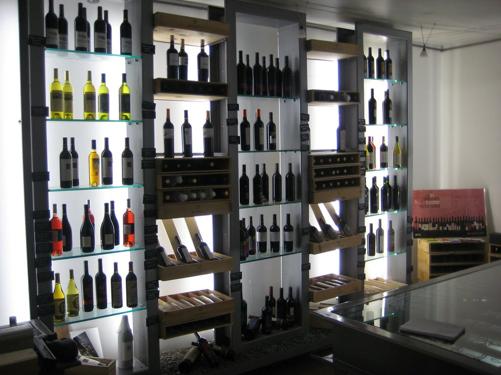 La Contra Wine Shop