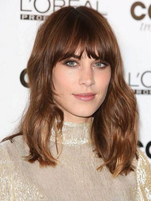 2014 Alexa Chung Hairstyle: Heavy Blunt Bangs - PoPular 