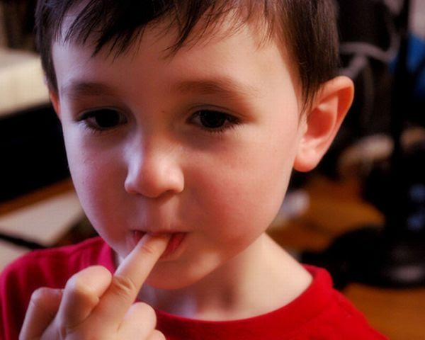 Kids Giving the Finger (50 pics)