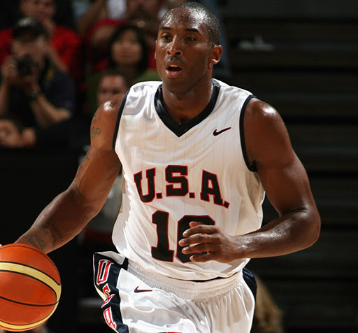 kobe bryant imagenes. As Kobe nears the end of his