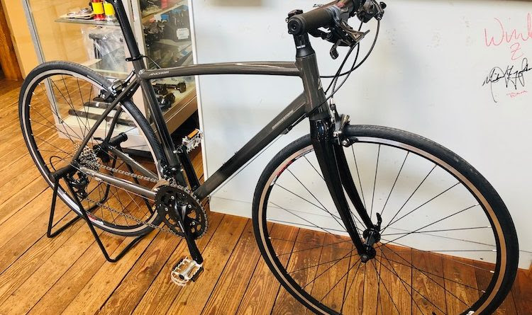ロードに変身できるフラットバーロード アンカー Rl3フラット ビアンキ クロスバイク修理 新潟長岡のサイクルショップ サイクルワークスfin S フィンズ