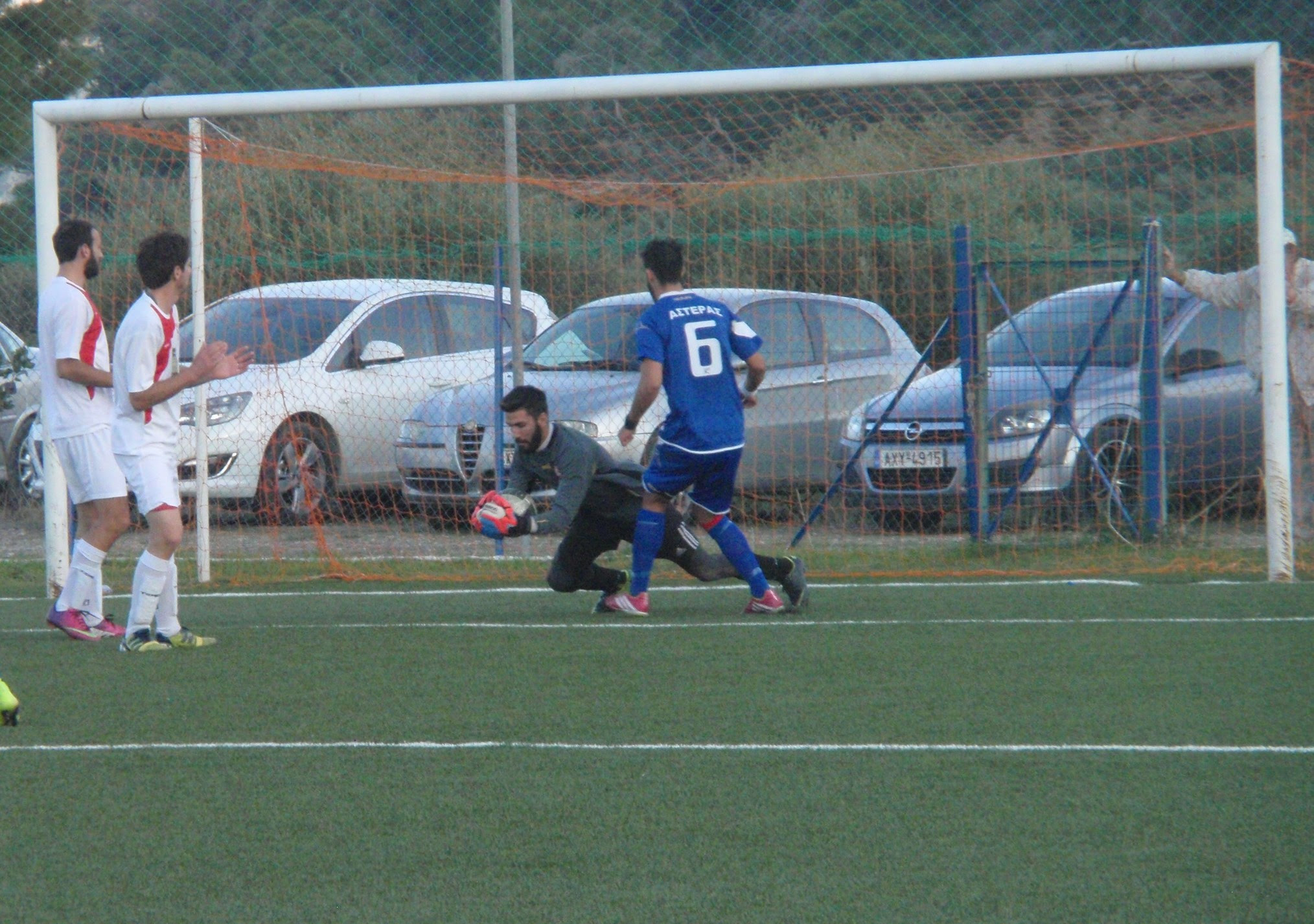 PB220037.JPG Rijaa7sk