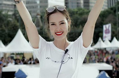 Foto: Potret liburan seru Cathy bersama ketiga anaknya saat berada di Jepang http://ift.tt/20kt43r - Berita Terkini Cathy Sharon Terbaru Hari Ini -Berbeda dengan Cathy Sharon, Eka Kusuma sepertinya semakin mantap untuk bercerai dari sang istri. Eka bahkan disebut-sebut akan mengajukan gugatan baru. Hal tersebut disampaikan oleh kuasa hukum Eka, Fachri. 