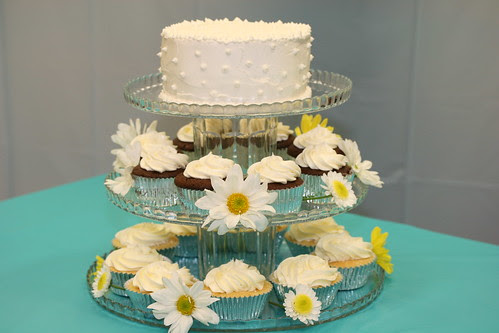 Wedding Cake & Cupcakes