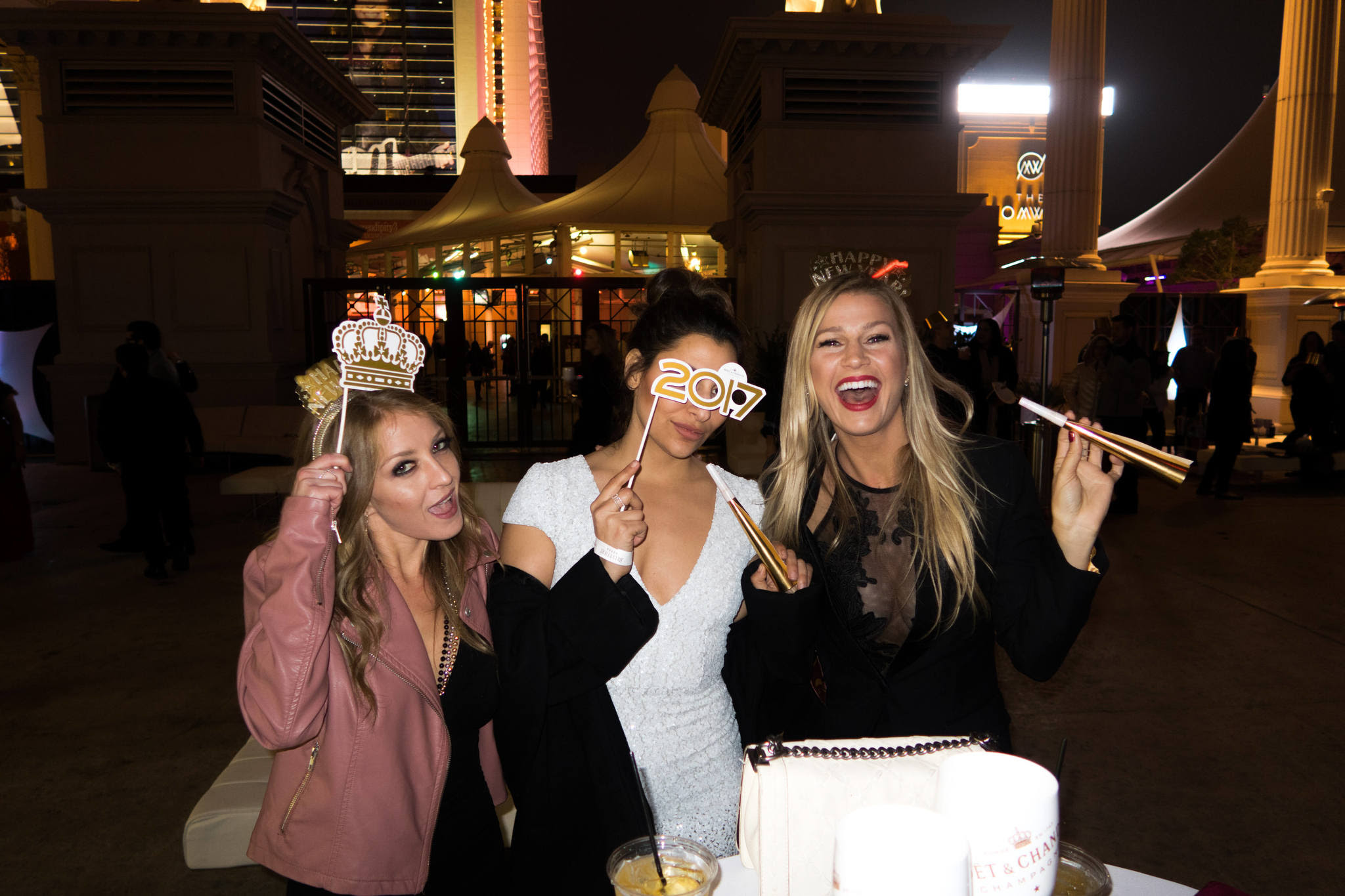 girlfriends in las vegas
