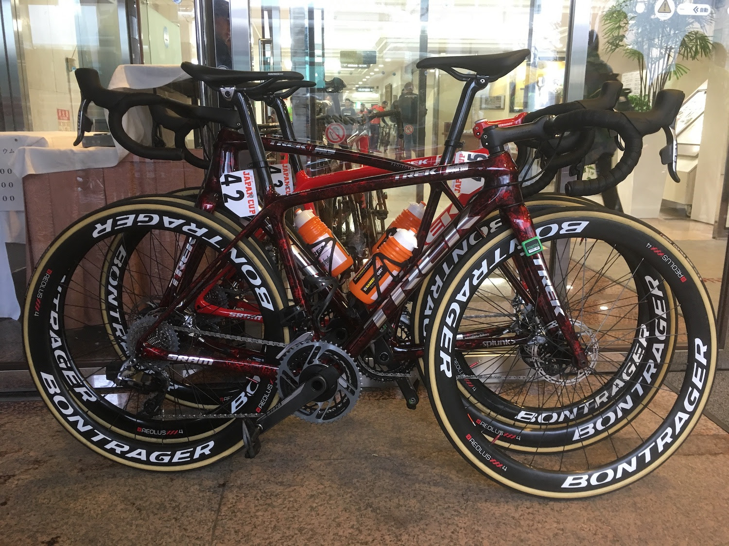 ジャパンカップ2019 番外編 TREK Segafred選手たちの使用機材を 