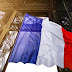Drapeau Tour Eiffel 8 Juin : Drapeau Tour Eiffel 08 Juin 2021 | FeedSupport : Le drapeau tricolore, la bouteille de vin, le pain, le béret, la tour.