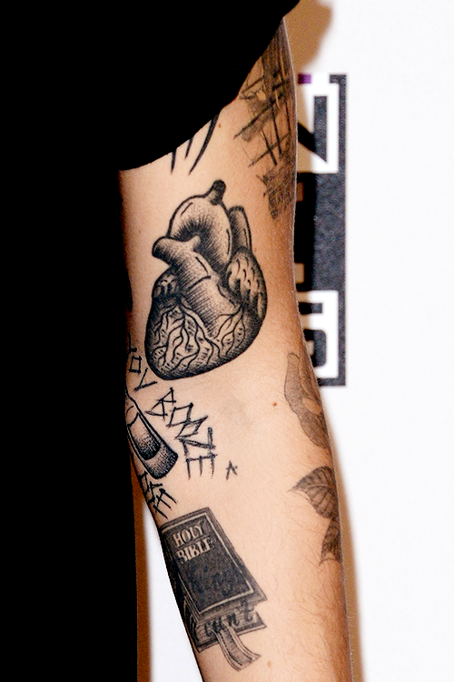 Harry Styles * myedit harry h tattoos amas14 that heart ...
