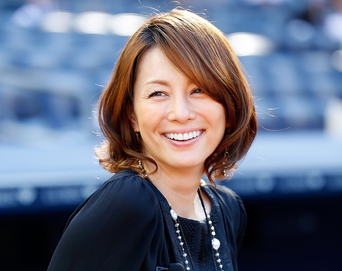 イイ女の代表格 スタイル抜群の女優 米倉涼子さんの体重は エントピ Entertainment Topics