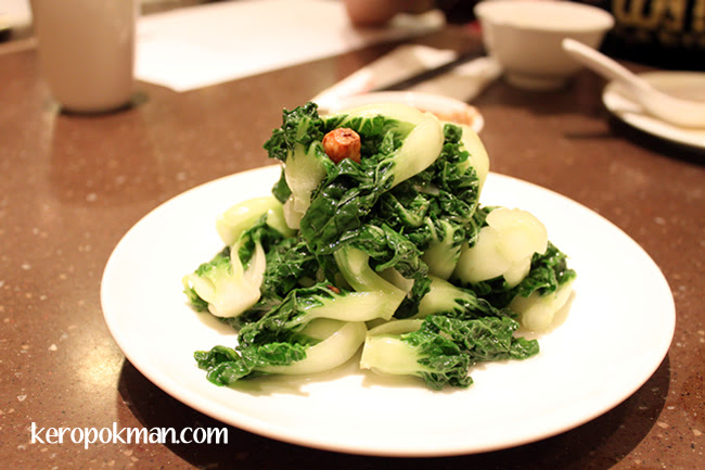 Stir-Fried Nai Bai with Garlic