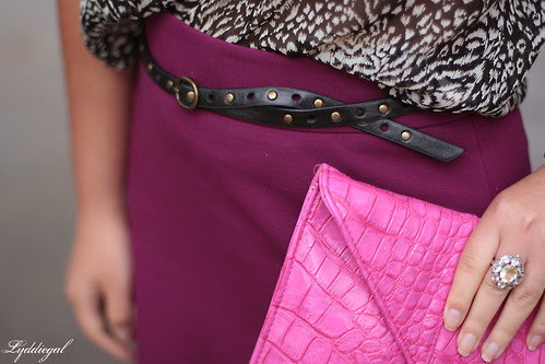 A berry leopard look