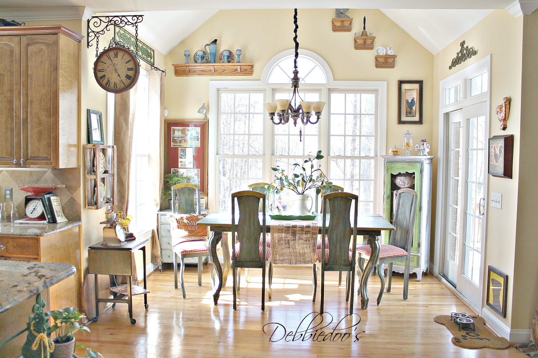 French Country Kitchen style Freshened up - Debbiedoo's