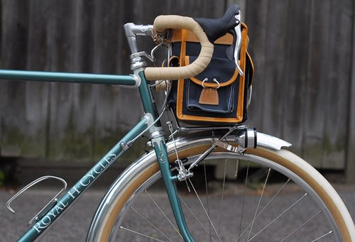 Berthoud Handlebar Bag, Model 25