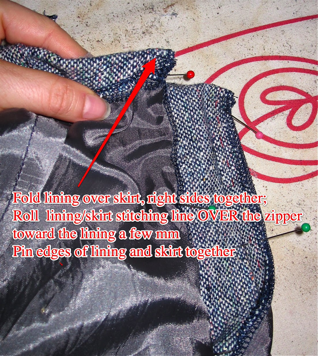 Roll Fashion Fabric Over Lining Slightly