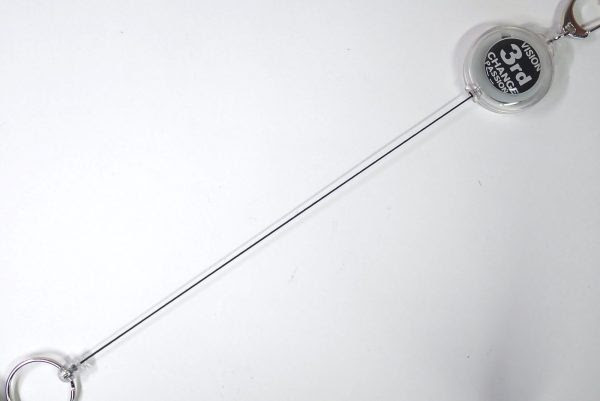 軽いツール類をぶら下げるのに便利かな リール式キーホルダー ヒモ長さ60cm 100均 セリア