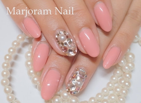 ローズサーモンピンク ワンカラー ストーン敷詰めアート 横浜 ネイルサロン Marjoram Nail 尾上怜子 ワンカラーネイル