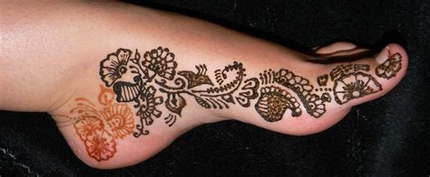 henna hands palms feet