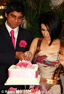 Sahar Daftary (R) and Rashid Jamil 