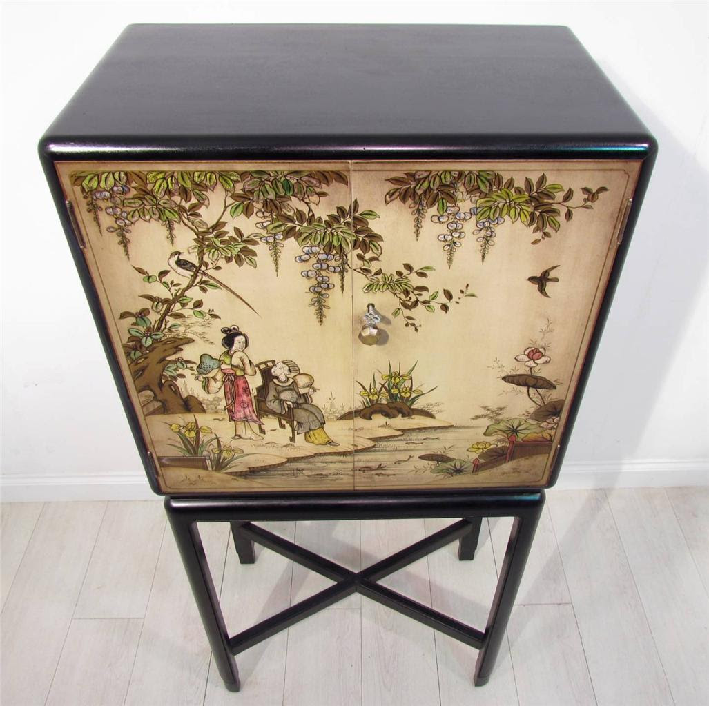 An Antique Decorative Chinese Hand Painted Cabinet on An Antique Decorative Chinese Hand Painted Cabinet on
