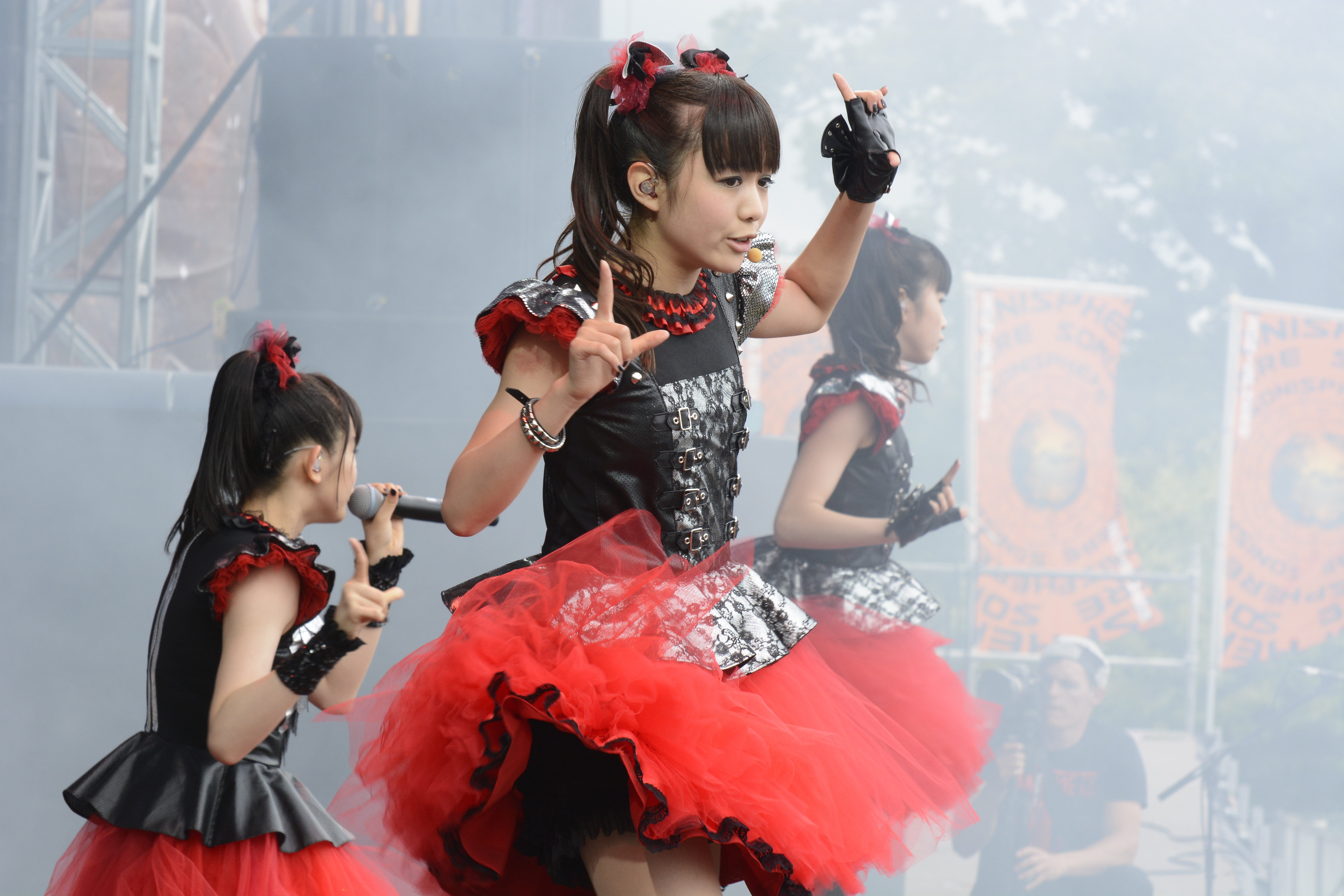 High Res Official Photos From Rock In Vienna Babymetal