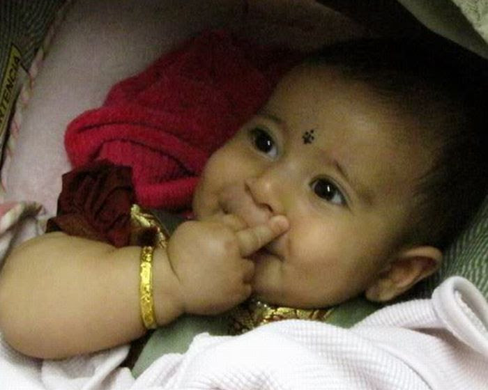 Kids Giving the Finger (50 pics)