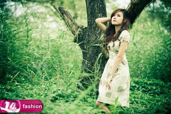 Beautiful-girl-and-spring
