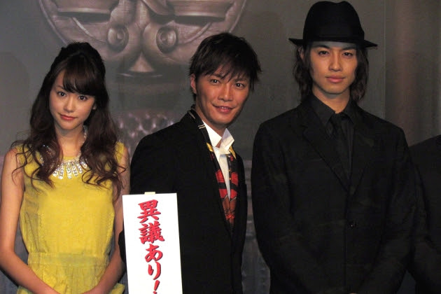 成宮 桐谷が悲しい恋愛エピソードを告白 逆転裁判 完成披露イベント ニュース Cinemaランキング通信