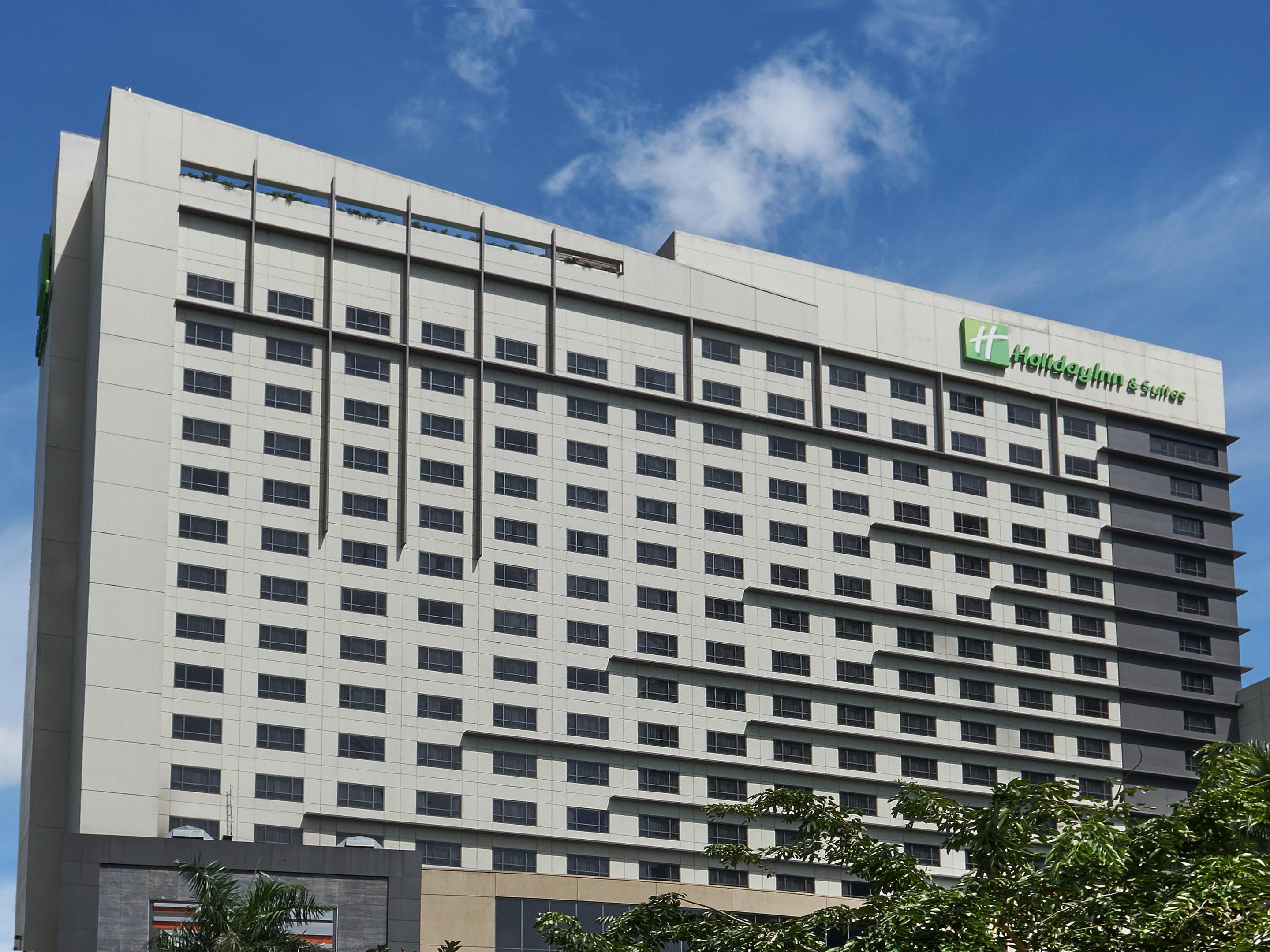 Holiday Inn Hotel Suites Makati Hotel By Ihg
