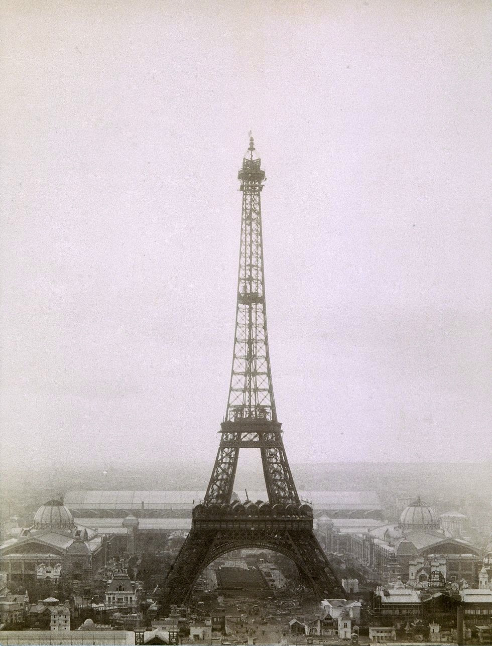 Eiffel Tower Old