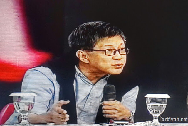 Diancam Akan “Di-Ongen-kan”, Rocky Gerung: Oh Begitu Hasil Rapat di Istana Kemarin?