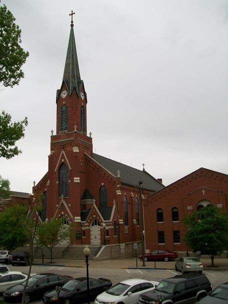 Jefferson City, MO : St. Peter Catholic Church in downtown Jefferson