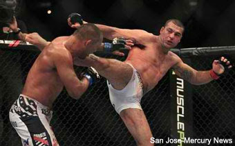 UFC 139 postfight: ?Shogun? says fifth could?ve been a 10-8 and wants a rematch against Henderson
