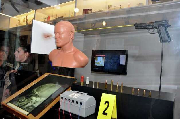 Forensic Center Named For Dr Henry Lee Connecticut Post