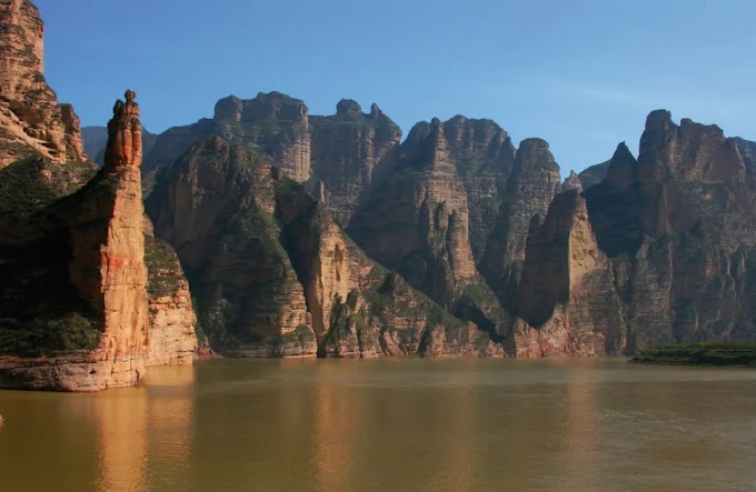 Usbekistan : Indien Rajasthan | 16 Tage | Taj Mahal & Land der / Die osze schaut sich das kritisch an.
