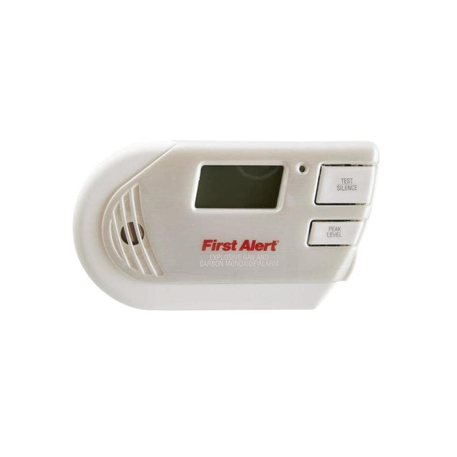 First Alert Ac Plug In Carbon Monoxide Detector In The Carbon Monoxide Detectors Department At Lowes Com