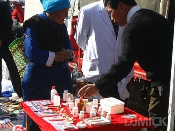 Street Dentists in Asia (40 pics)