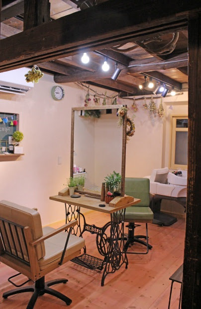 美容室 いと 渡部屋