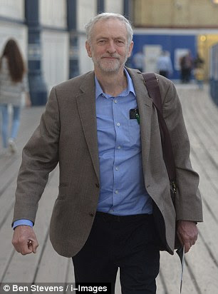Image ©Licensed to i-Images Picture Agency. 26/09/2015. Brighton , United Kingdom. 
Jeremy Corbyn arrives in Brighton for the Labour Party Conference 2015.
 Picture by Ben Stevens / i-Images
