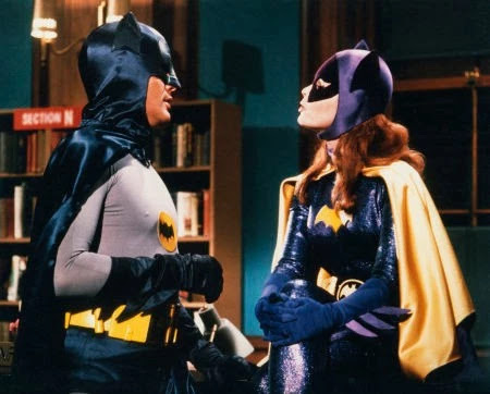 Oracle having count over