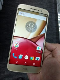 Motorola Moto M renders