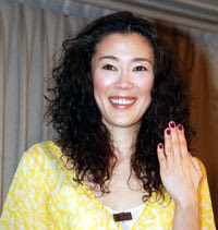 寺島しのぶ シン 心 グリッシュ婚 会見の一問一答 最新ニュース Eltha エルザ