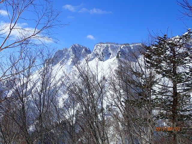 定山渓天狗岳２峰 ３峰 ヒクタ峰 １７年４月１日 単独 北海道と越後の山